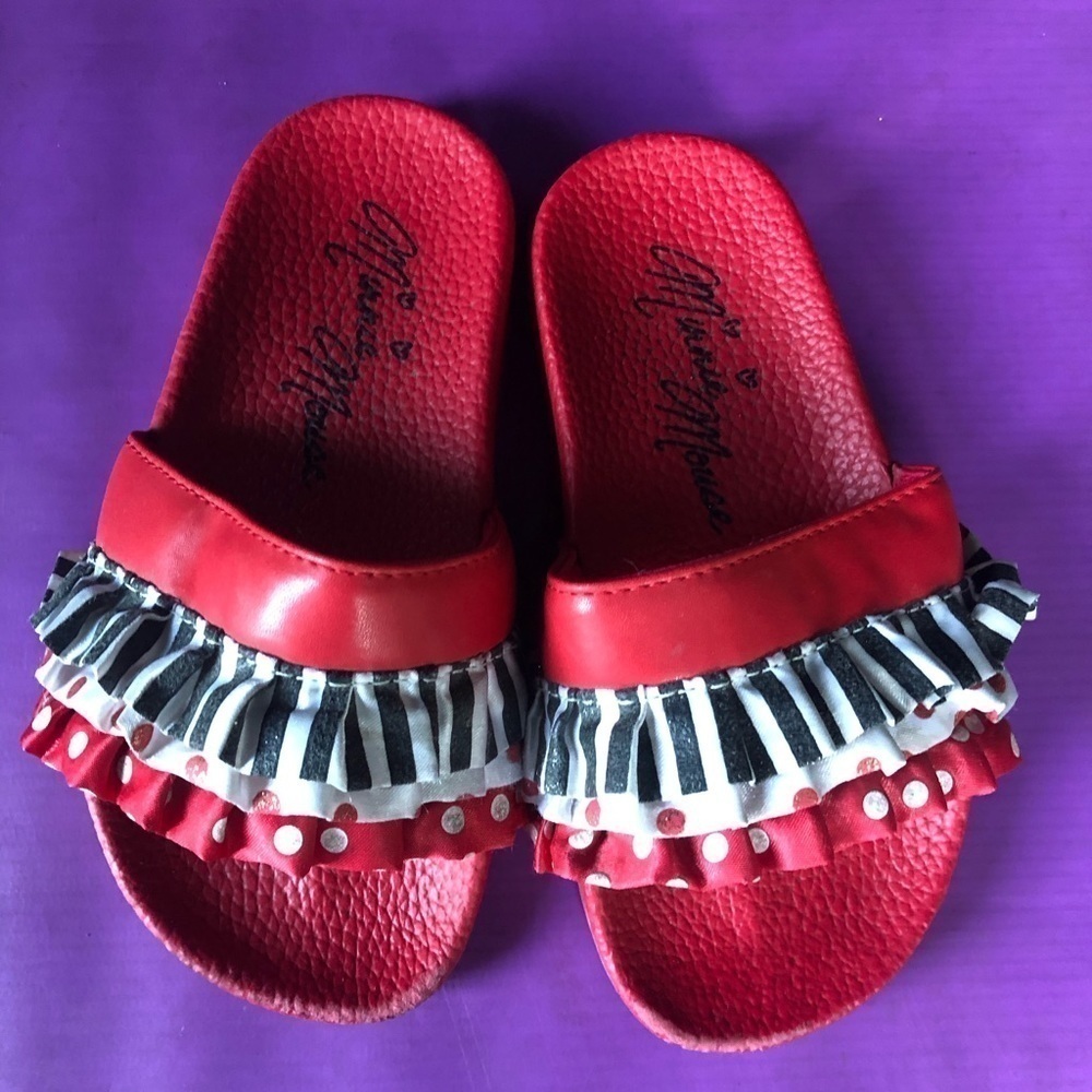 Red Disney Minnie Mouse Slides size 10-11